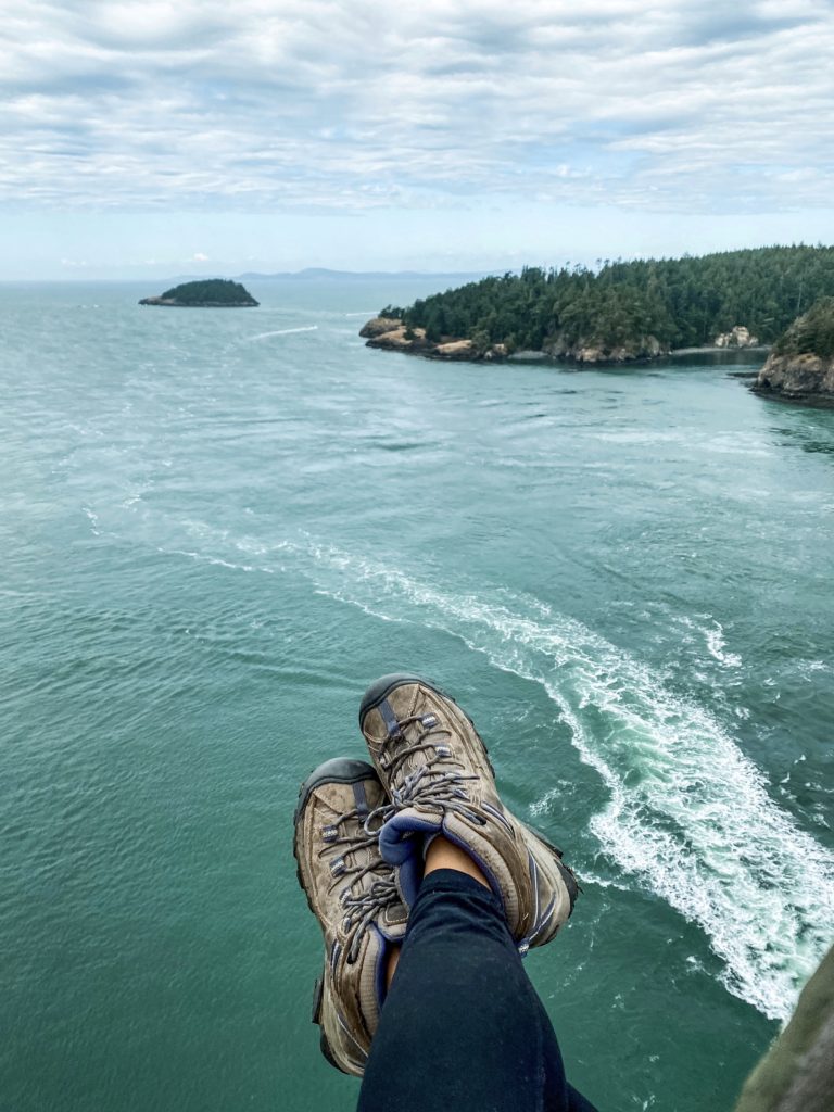 Take the Keen Targhee hiking boots with you on all your PNW adventures, over land and sea. 
